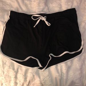 black dolphin hem shorts